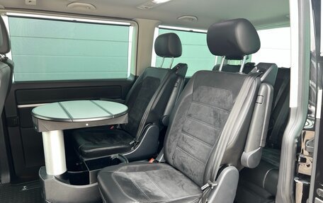 Volkswagen Multivan T6 рестайлинг, 2018 год, 4 100 000 рублей, 19 фотография