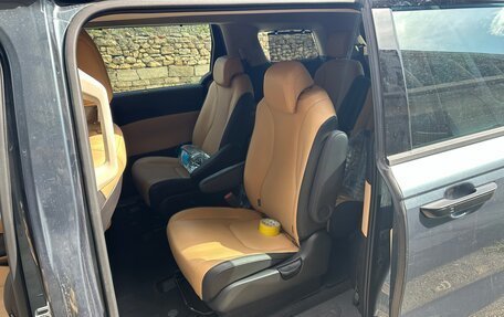 KIA Carnival, 2022 год, 2 550 000 рублей, 7 фотография