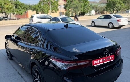 Toyota Camry, 2021 год, 2 950 000 рублей, 4 фотография