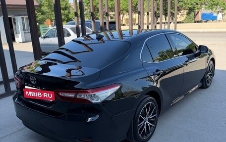 Toyota Camry, 2021 год, 2 950 000 рублей, 5 фотография