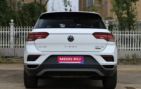 Volkswagen T-Roc I, 2022 год, 2 580 000 рублей, 6 фотография