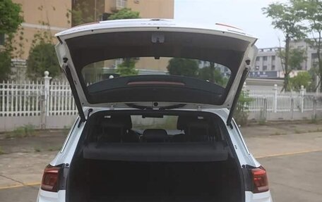 Volkswagen T-Roc I, 2022 год, 2 580 000 рублей, 17 фотография