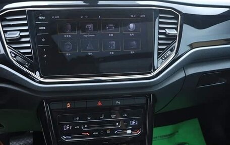 Volkswagen T-Roc I, 2022 год, 2 580 000 рублей, 9 фотография