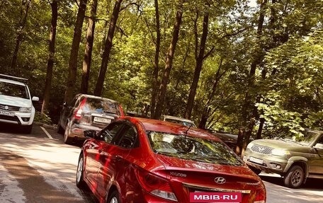 Hyundai Solaris II рестайлинг, 2013 год, 720 000 рублей, 2 фотография