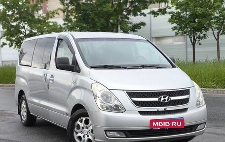 Hyundai Grand Starex Grand Starex I рестайлинг 2, 2008 год, 1 300 000 рублей, 17 фотография