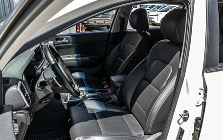 KIA Sportage IV рестайлинг, 2020 год, 2 099 000 рублей, 10 фотография