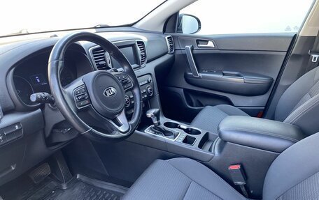 KIA Sportage IV рестайлинг, 2018 год, 1 840 000 рублей, 9 фотография