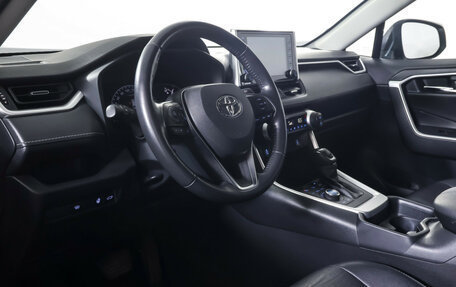 Toyota RAV4, 2021 год, 3 155 000 рублей, 15 фотография