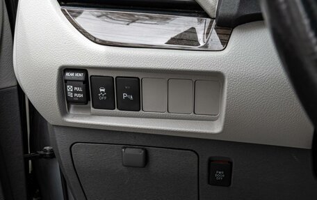 Toyota Sienna III, 2017 год, 3 120 000 рублей, 23 фотография