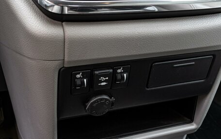 Toyota Sienna III, 2017 год, 3 120 000 рублей, 24 фотография