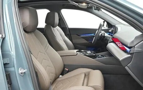 BMW 5 серия, 2025 год, 4 983 000 рублей, 5 фотография