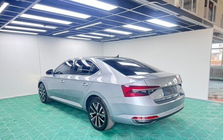 Skoda Superb III рестайлинг, 2022 год, 1 850 000 рублей, 6 фотография