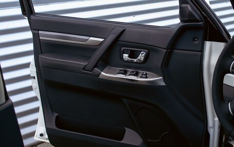Mitsubishi Pajero IV, 2014 год, 1 895 000 рублей, 12 фотография