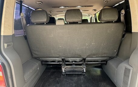 Volkswagen Caravelle T5, 2004 год, 1 500 000 рублей, 4 фотография