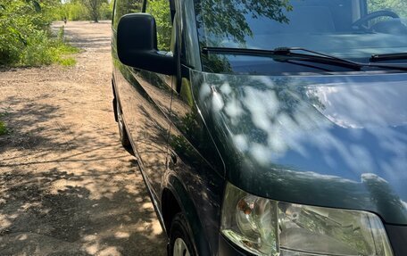 Volkswagen Caravelle T5, 2004 год, 1 500 000 рублей, 3 фотография