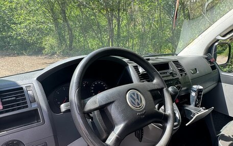 Volkswagen Caravelle T5, 2004 год, 1 500 000 рублей, 8 фотография