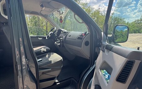 Volkswagen Caravelle T5, 2004 год, 1 500 000 рублей, 12 фотография