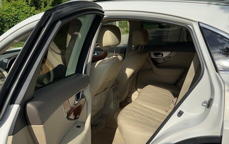 Infiniti QX70, 2016 год, 2 599 999 рублей, 5 фотография