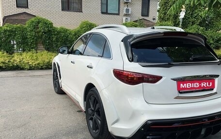 Infiniti QX70, 2016 год, 2 599 999 рублей, 9 фотография