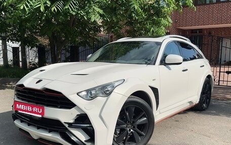 Infiniti QX70, 2016 год, 2 599 999 рублей, 26 фотография