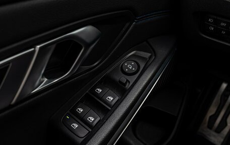 BMW 3 серия, 2019 год, 3 680 000 рублей, 17 фотография