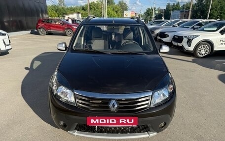 Renault Sandero I, 2013 год, 675 000 рублей, 2 фотография