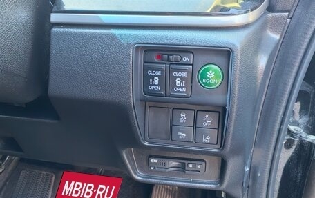 Honda Odyssey IV, 2017 год, 2 155 000 рублей, 16 фотография