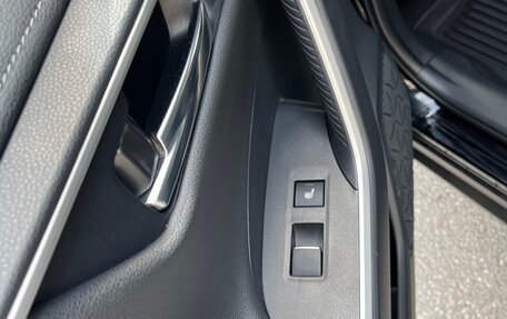 Toyota RAV4, 2022 год, 3 700 000 рублей, 8 фотография