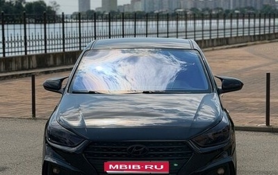 Hyundai Solaris II рестайлинг, 2017 год, 1 350 000 рублей, 1 фотография