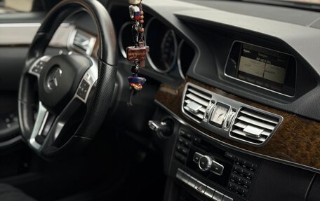 Mercedes-Benz E-Класс, 2014 год, 2 200 000 рублей, 28 фотография