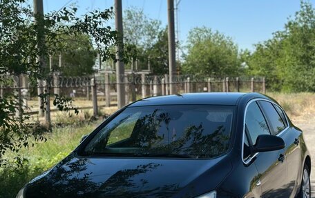 Opel Astra J, 2011 год, 550 000 рублей, 3 фотография