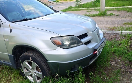 Mitsubishi Outlander III рестайлинг 3, 2003 год, 525 000 рублей, 4 фотография