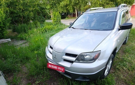 Mitsubishi Outlander III рестайлинг 3, 2003 год, 525 000 рублей, 12 фотография