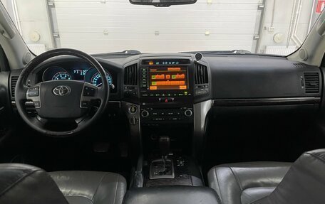 Toyota Land Cruiser 200, 2009 год, 2 209 000 рублей, 10 фотография