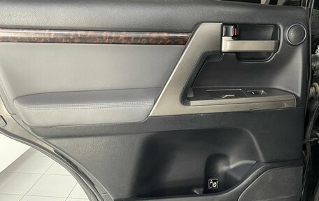 Toyota Land Cruiser 200, 2009 год, 2 209 000 рублей, 24 фотография