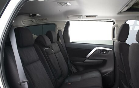 Mitsubishi Montero Sport, 2022 год, 4 770 000 рублей, 6 фотография