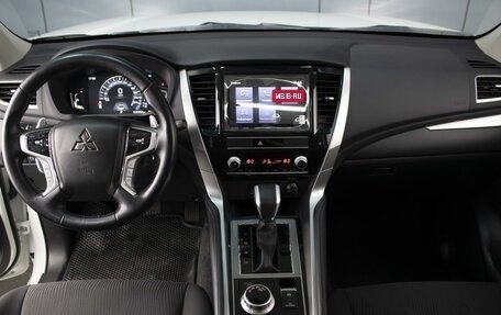 Mitsubishi Montero Sport, 2022 год, 4 770 000 рублей, 5 фотография