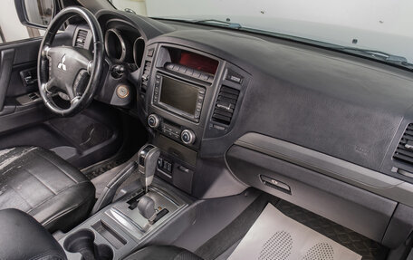 Mitsubishi Pajero IV, 2011 год, 2 299 000 рублей, 18 фотография