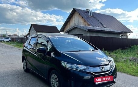 Honda Fit III, 2014 год, 950 000 рублей, 2 фотография