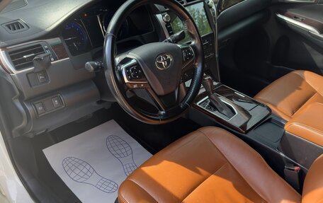 Toyota Camry, 2017 год, 1 900 000 рублей, 11 фотография