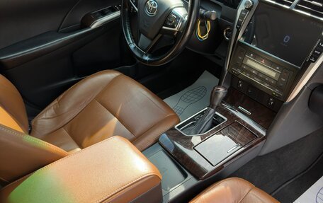 Toyota Camry, 2017 год, 1 900 000 рублей, 12 фотография