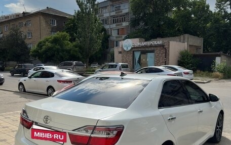 Toyota Camry, 2017 год, 1 900 000 рублей, 5 фотография