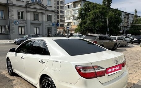 Toyota Camry, 2017 год, 1 900 000 рублей, 3 фотография