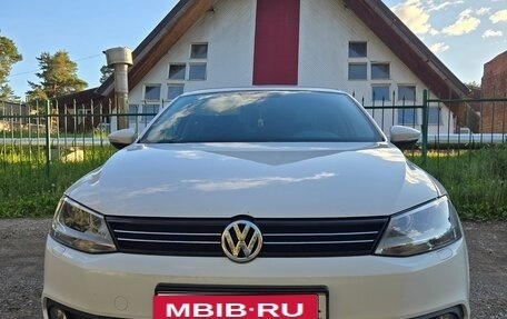Volkswagen Jetta VI, 2013 год, 1 270 000 рублей, 1 фотография