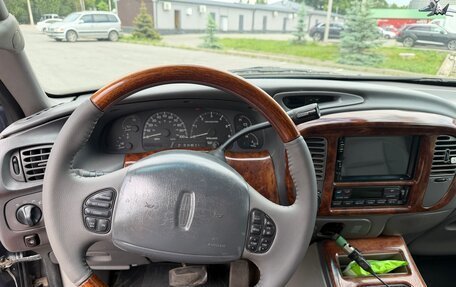 Lincoln Navigator, 2000 год, 770 000 рублей, 13 фотография