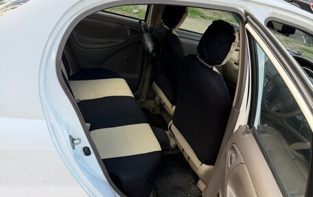 Toyota Platz, 2004 год, 350 000 рублей, 11 фотография