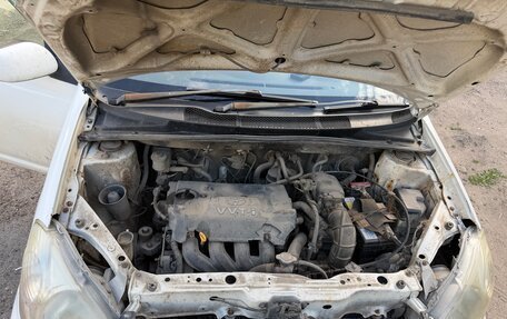 Toyota Platz, 2004 год, 350 000 рублей, 7 фотография