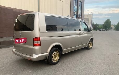 Volkswagen Caravelle T5, 2008 год, 1 350 000 рублей, 3 фотография