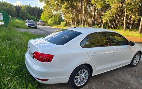 Volkswagen Jetta VI, 2013 год, 1 270 000 рублей, 4 фотография