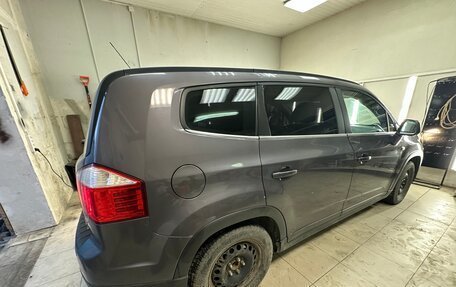 Chevrolet Orlando I, 2011 год, 750 000 рублей, 2 фотография